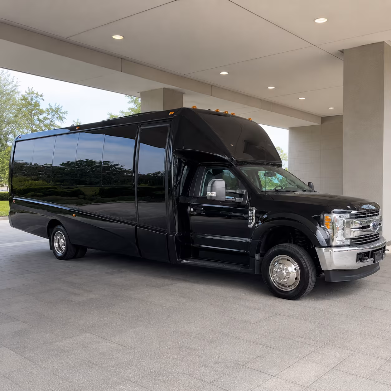 15 Passenger Party Bus Exterior