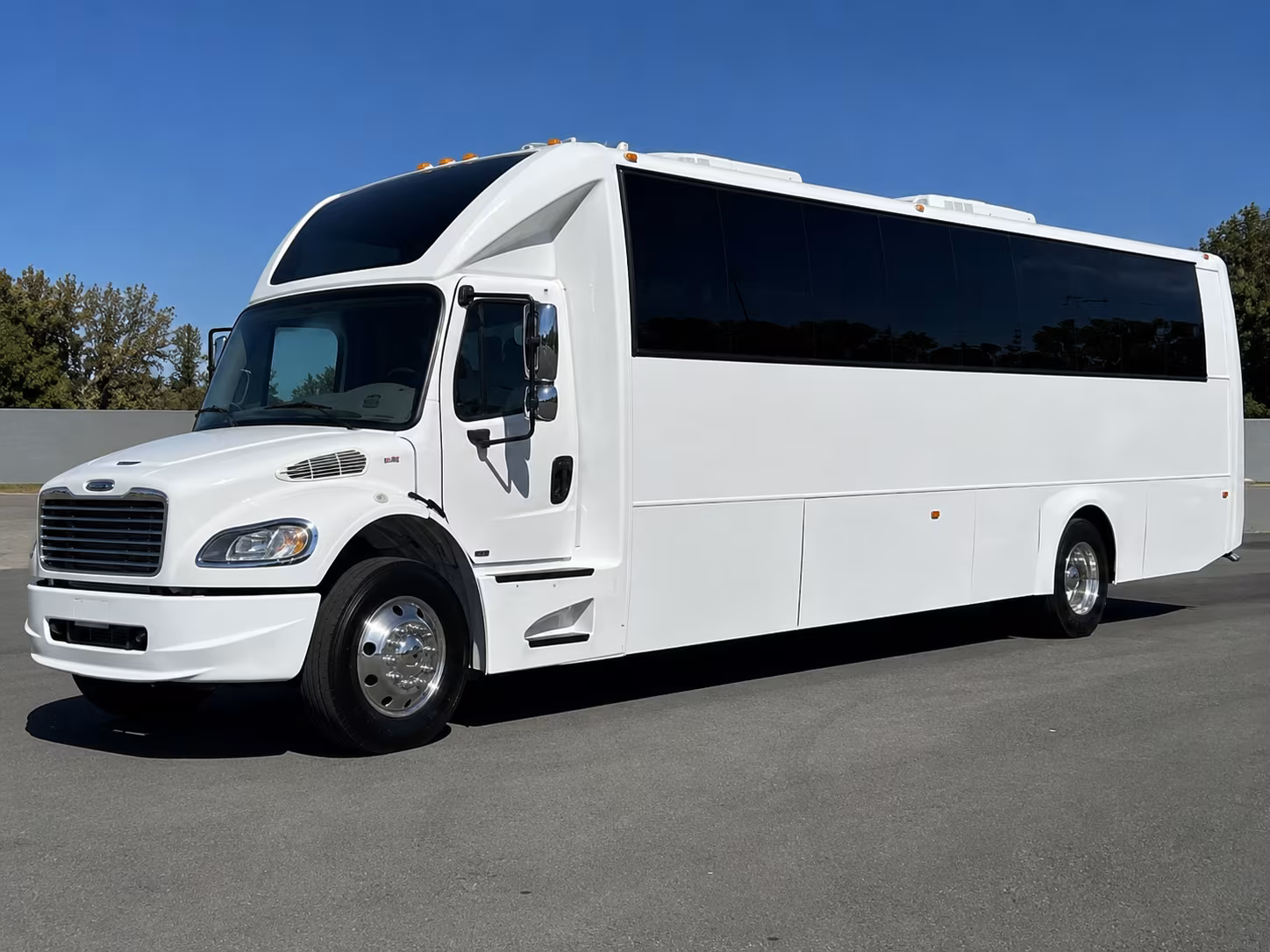40 Passenger Party Bus Exterior