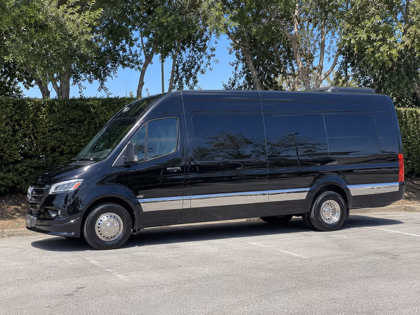 Savannah Airport Shuttle & Transportation party bus exterior