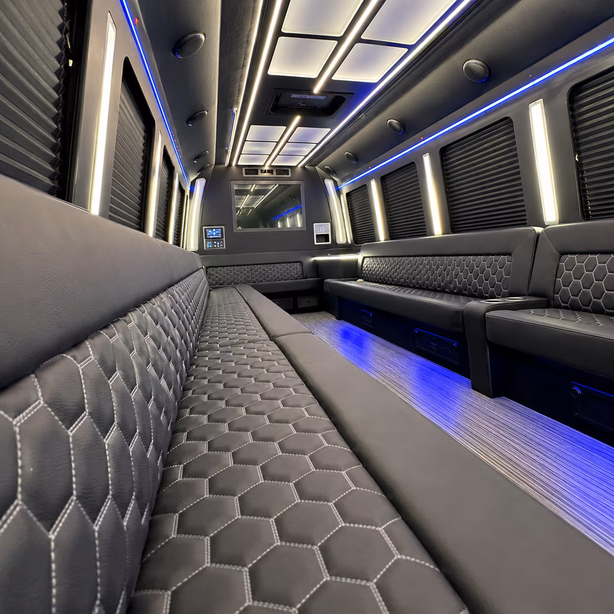 Savannah Winery Tour & Pub Crawl Transportation party bus exterior