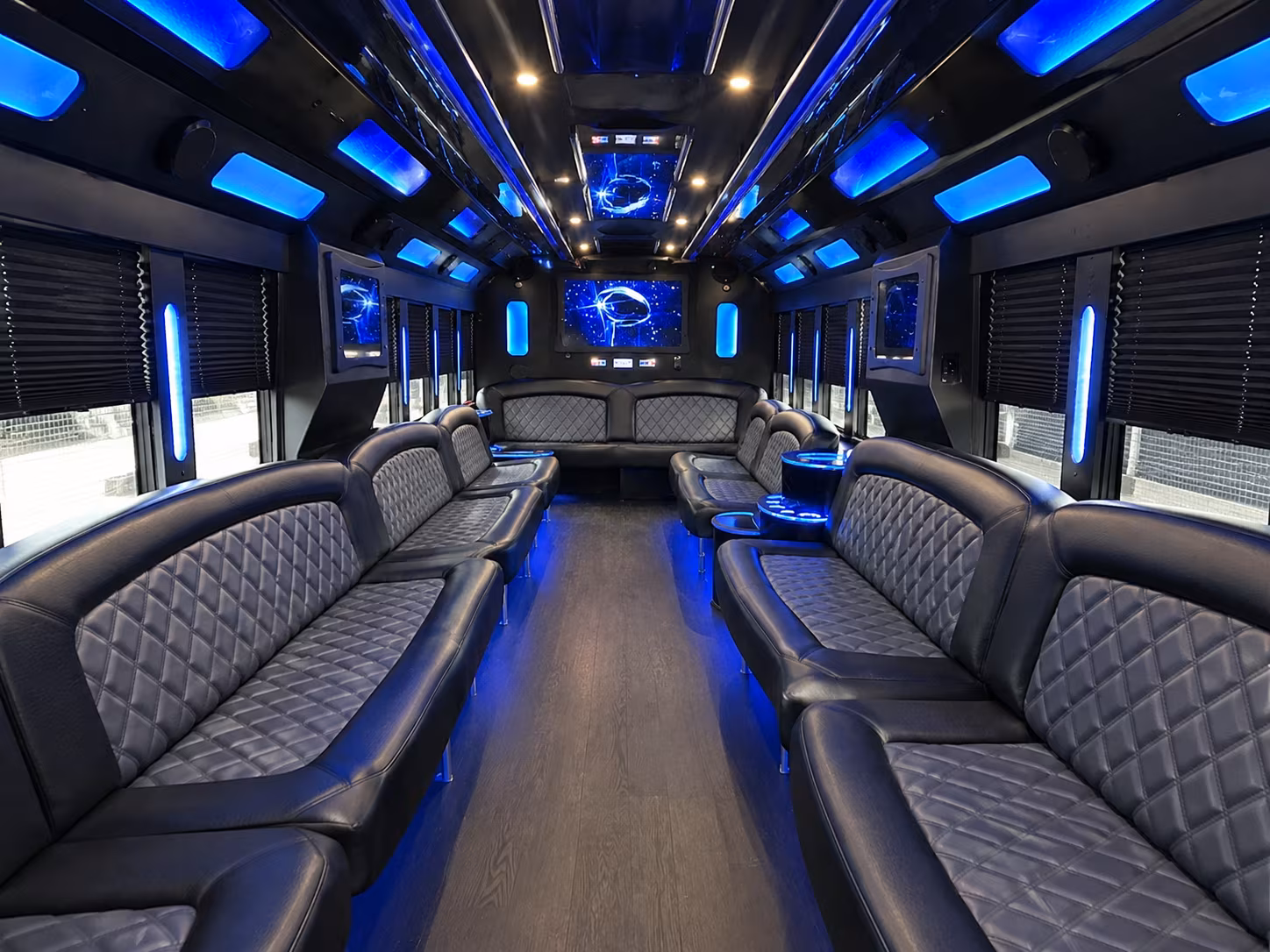 Savannah Winery Tour & Pub Crawl Transportation party bus exterior